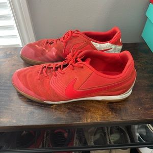 Nike SB Gato’s in Red size 14